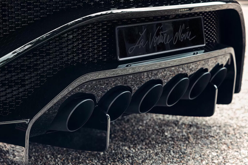 Bugatti La Voiture Noire wydech