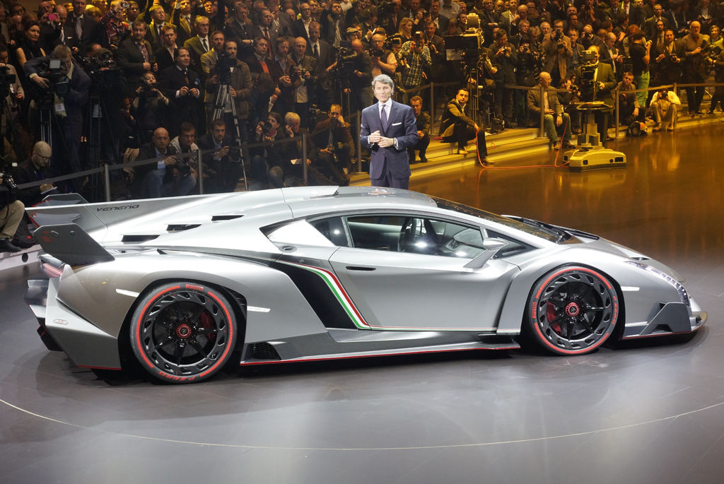 Lamborghini Veneno premiera