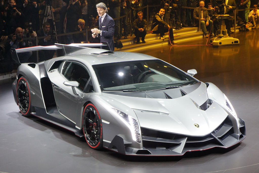 Lamborghini Veneno premiera