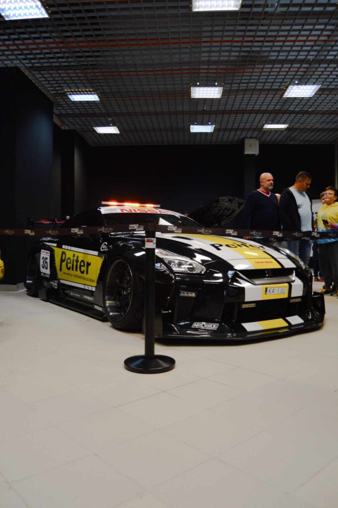 Nissan GTR R35 Race Security Car