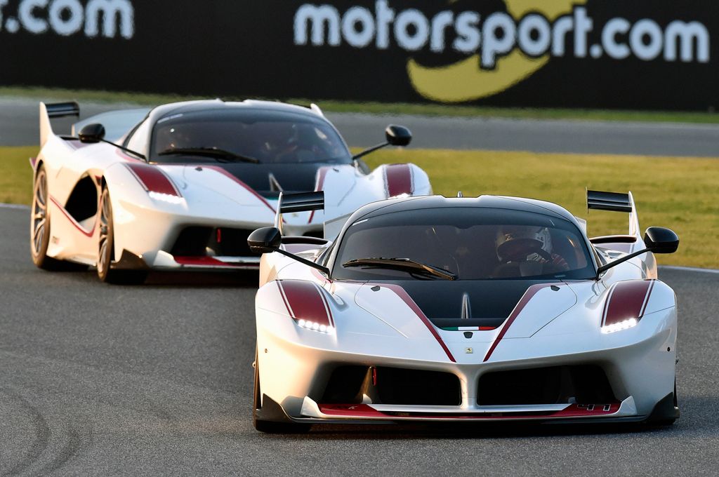 Ferrari FXX-K biały