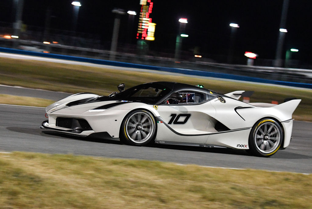 Ferrari FXX-K białe