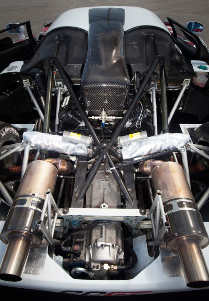 Koenigsegg CCGT GT1 engine 